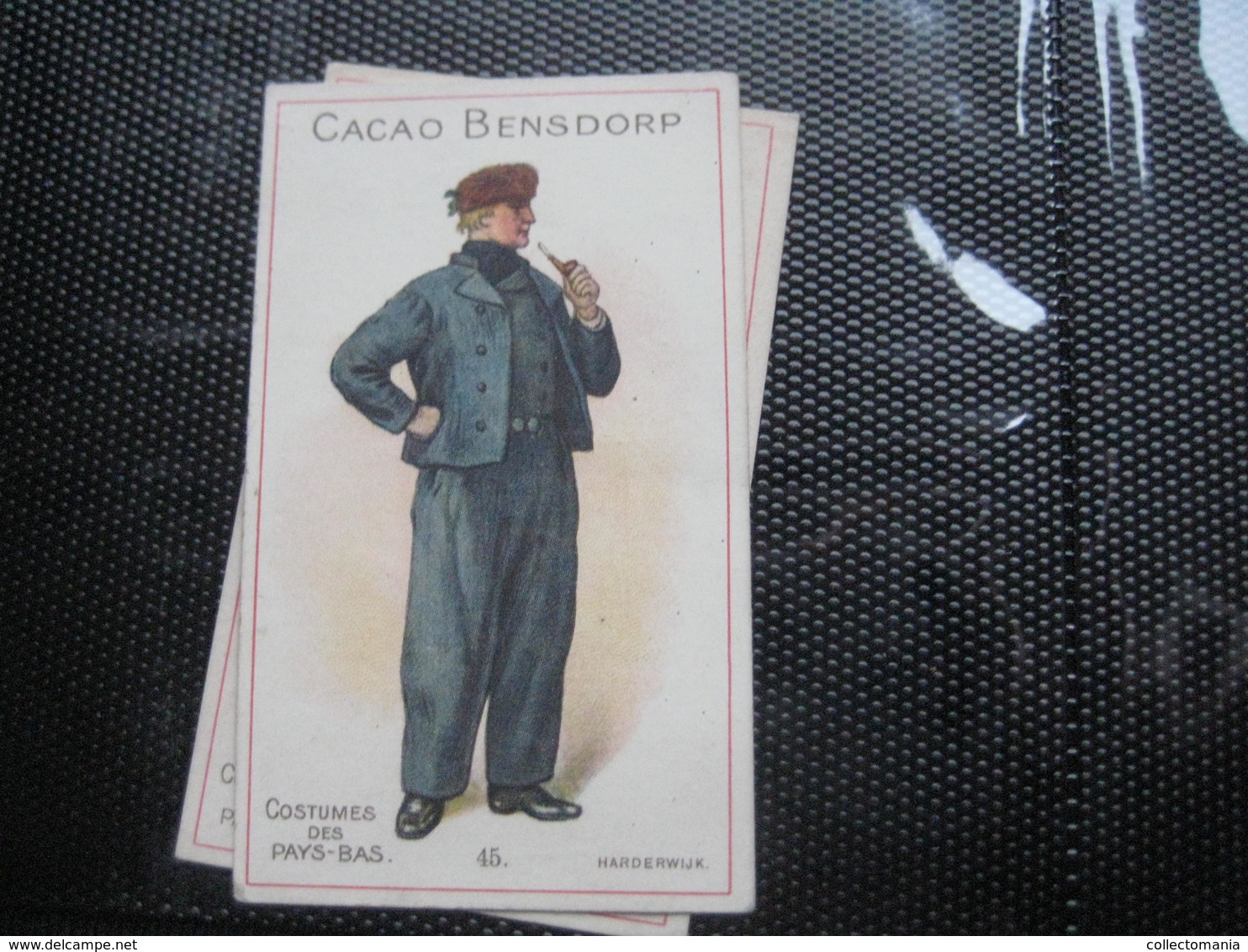 30 cards,   4,2cm X 7,2  cm  advertising  c1890  CACAO COCOA BENSDORP chocolate, all splendid, alike cigarettecards