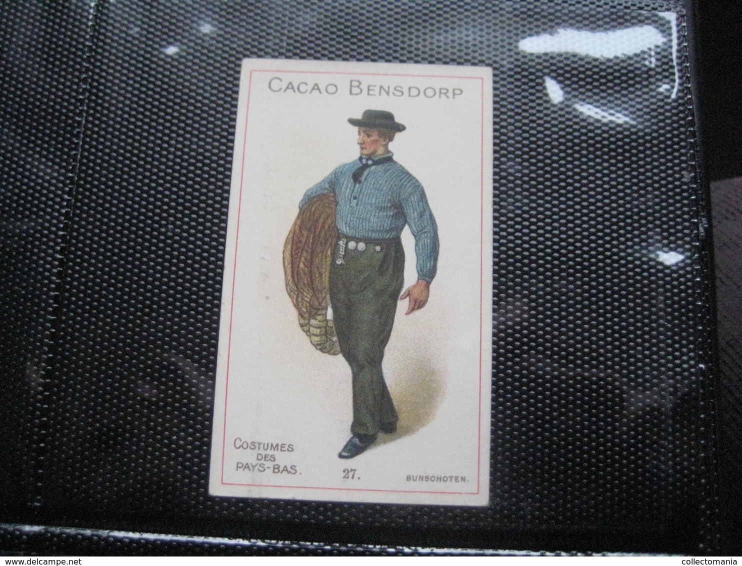 30 cards,   4,2cm X 7,2  cm  advertising  c1890  CACAO COCOA BENSDORP chocolate, all splendid, alike cigarettecards