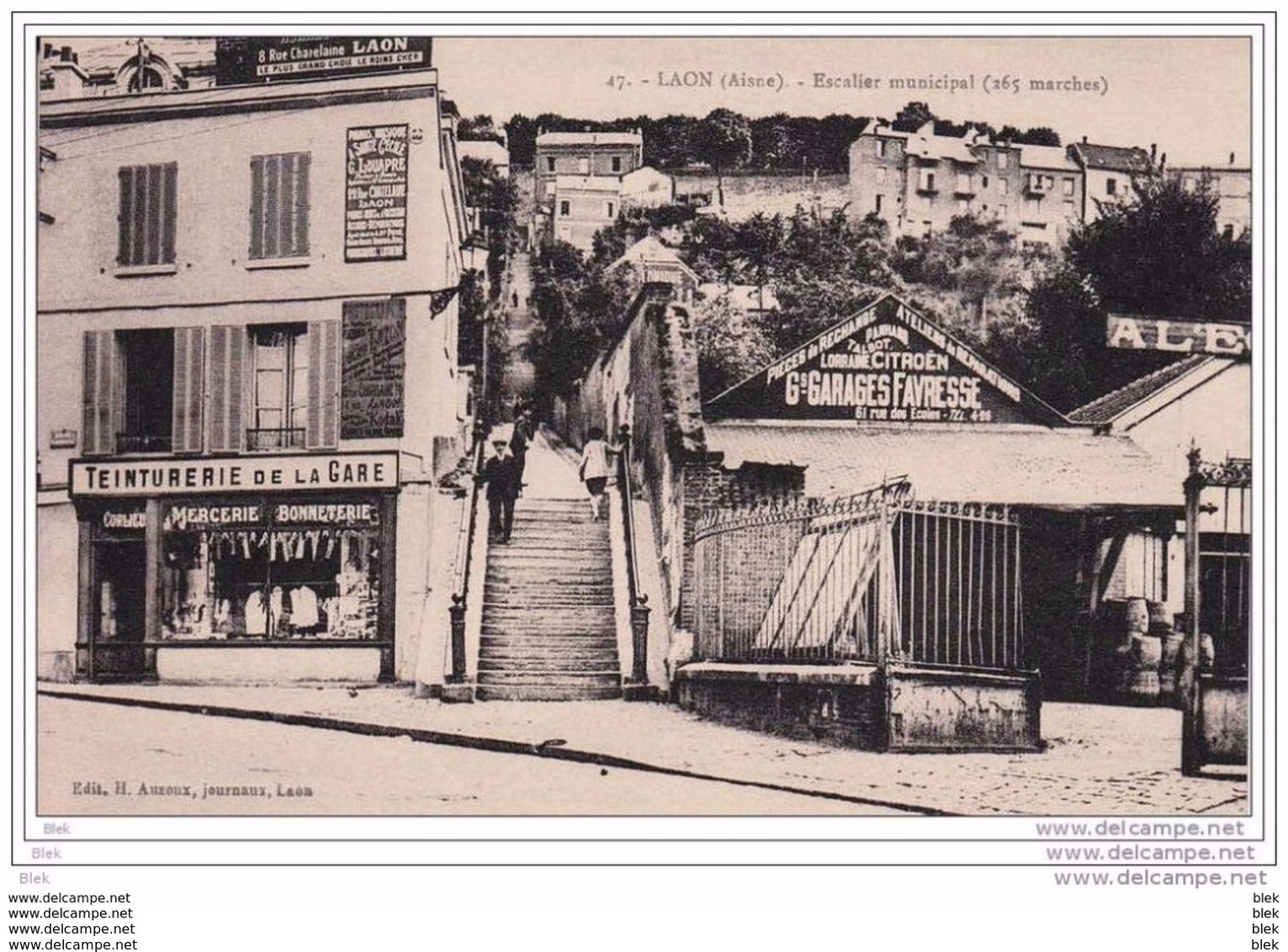 02. Aisne :  Laon . Escalier Municipal . - Laon