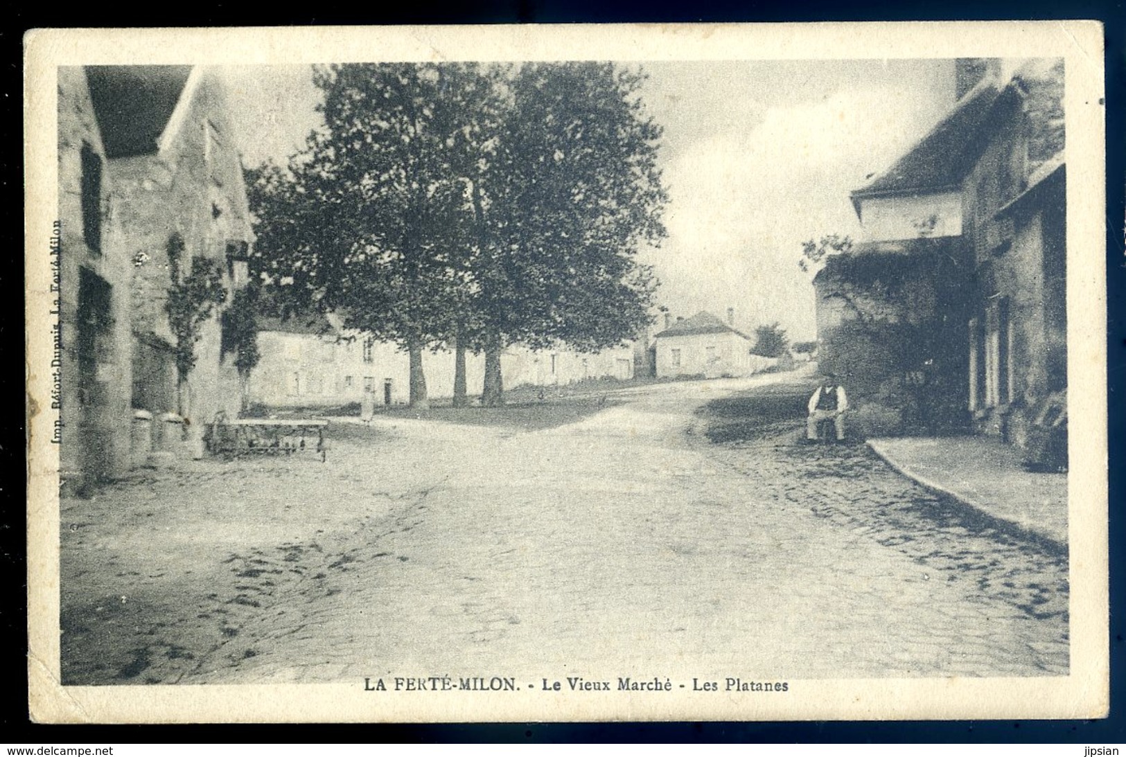 Cpa Du 02  La Ferté Milon -- Le Vieux Marché --  Les Platanes      YN47 - Autres & Non Classés