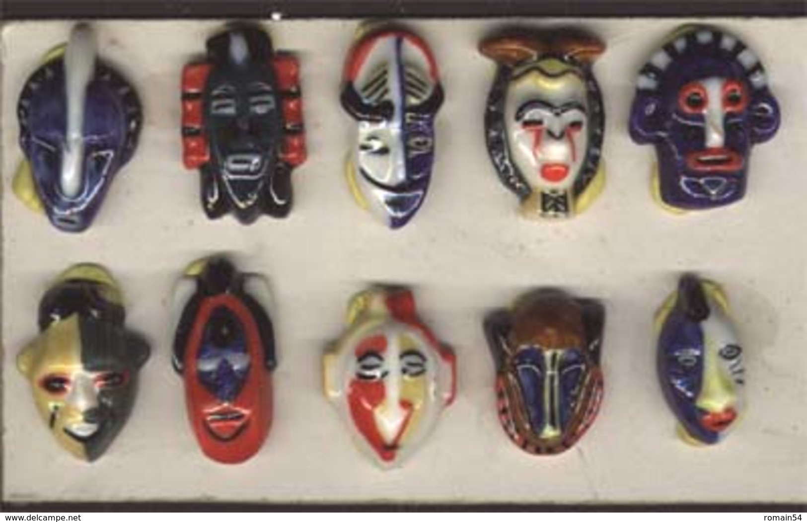 MASQUES AFRICAINS -SERIE DE 10  FEVES - Anciennes