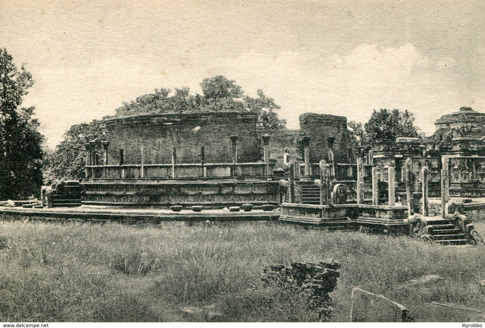 SRI LANKA (Ceylon) Wata-Da-Ge Circular Relic Shrine - Polonnaruwa - Sri Lanka (Ceylon)