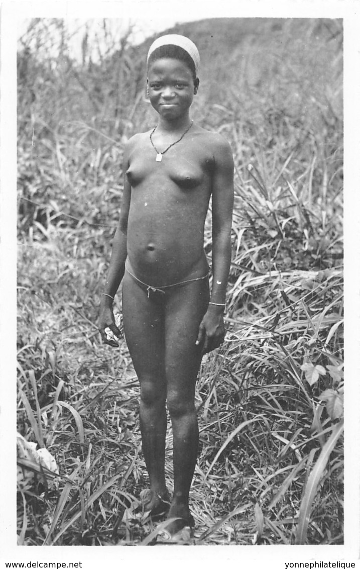 Oubangui Chari - Scenes Et Types V / 02 - Nude Woman - Centrafricaine (République)