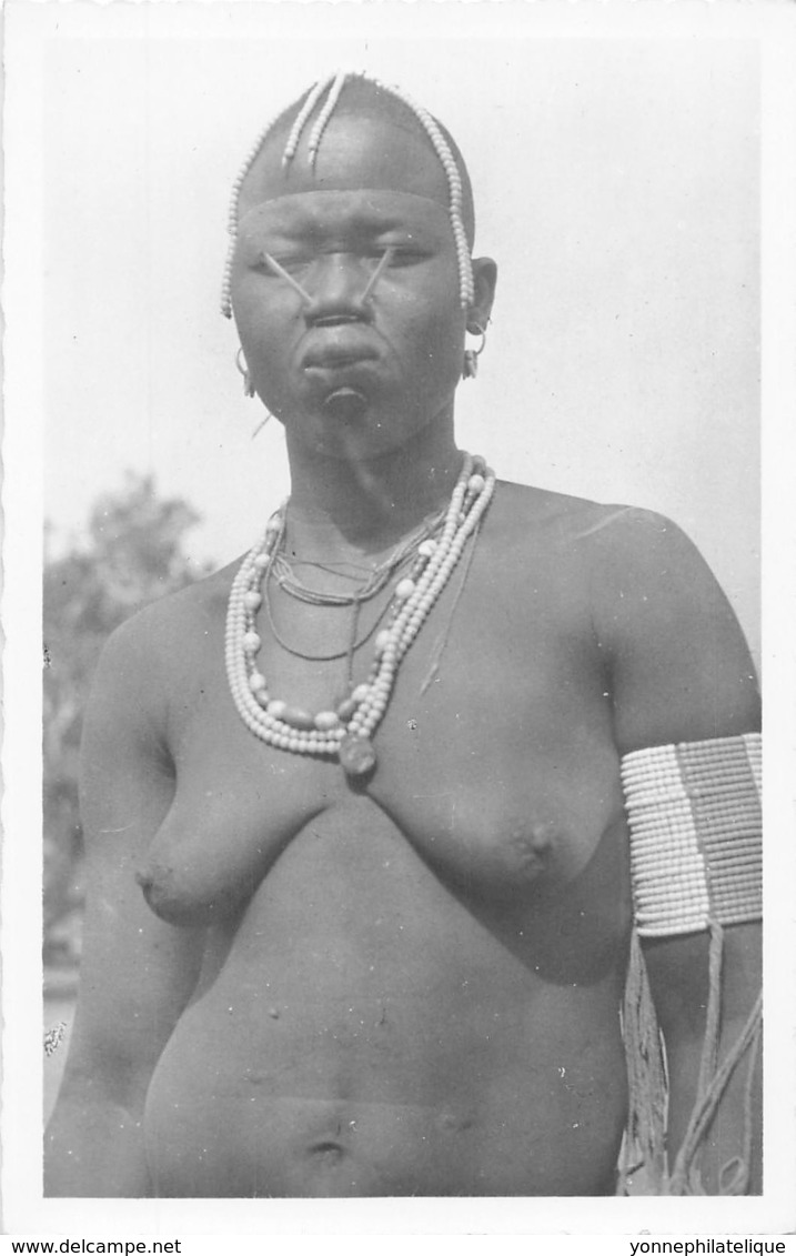 Oubangui Chari - Scenes Et Types V / 08 - Femme Baya - Nude Woman - Centrafricaine (République)