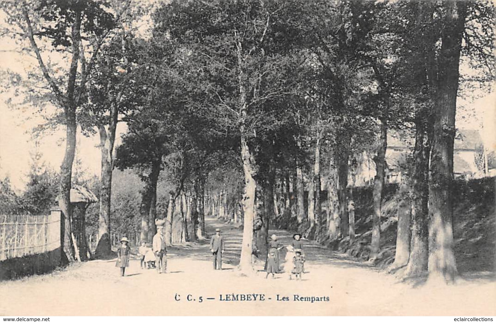 Lembeye         64        Les Remparts     (voir Scan) - Lembeye