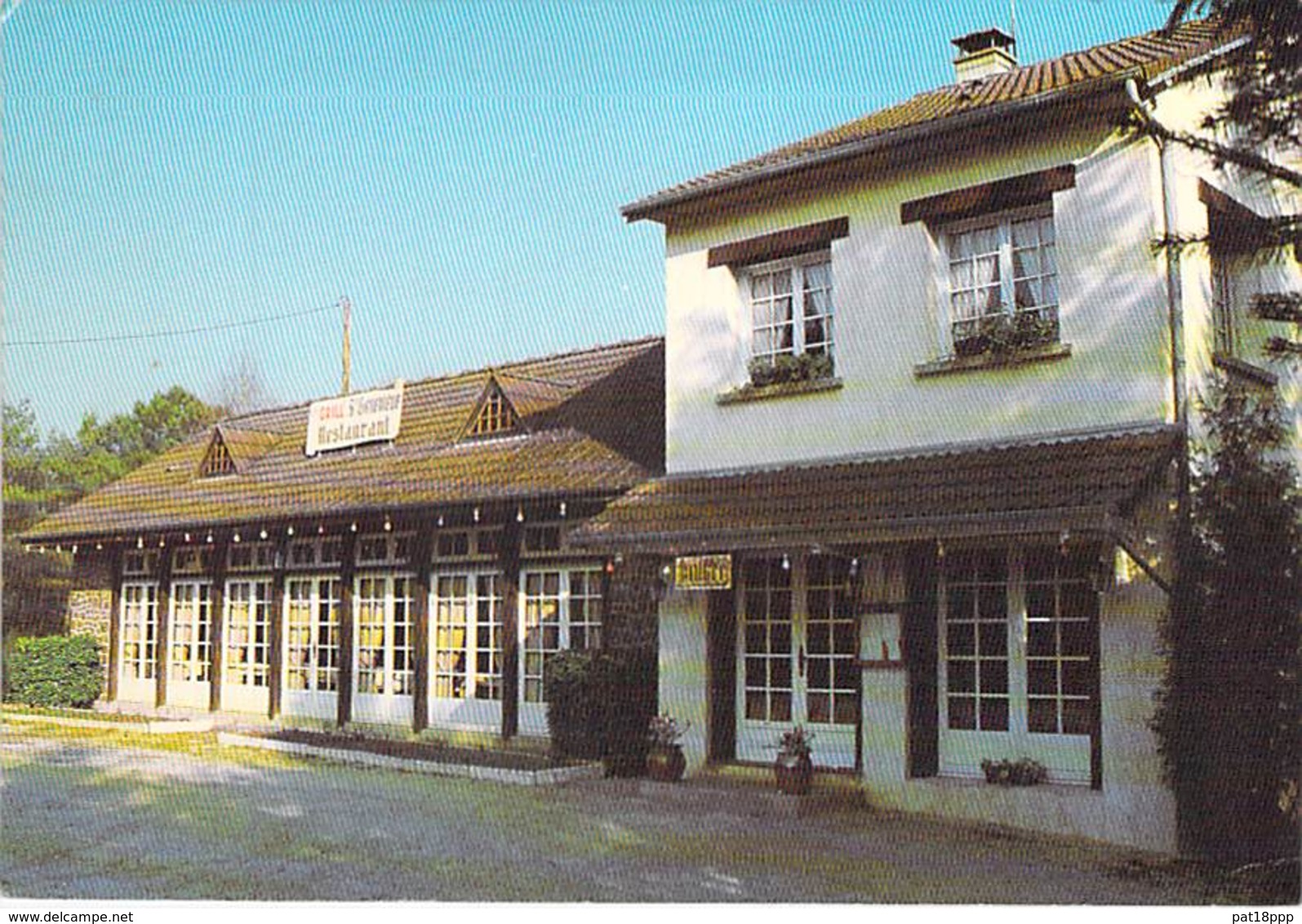 61 - JUVIGNY Sous ANDAINE ( Environs De BAGNOLES De L'ORNE ) Restaurant Grill STE GENEVIEVE - CPSM Grand Format - Orne - Juvigny Sous Andaine