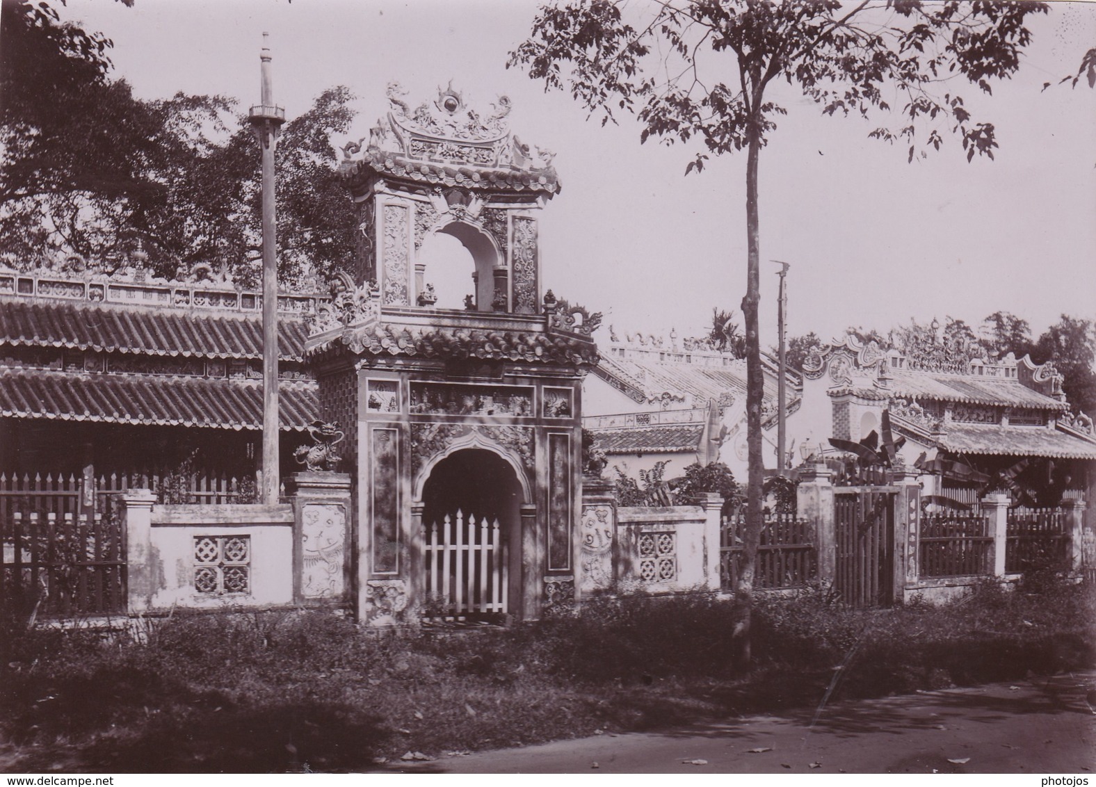 Photo Originale Albuminée Circa 1900  Indochine Viet Nam,   Pagode à Thudaumont - Lugares
