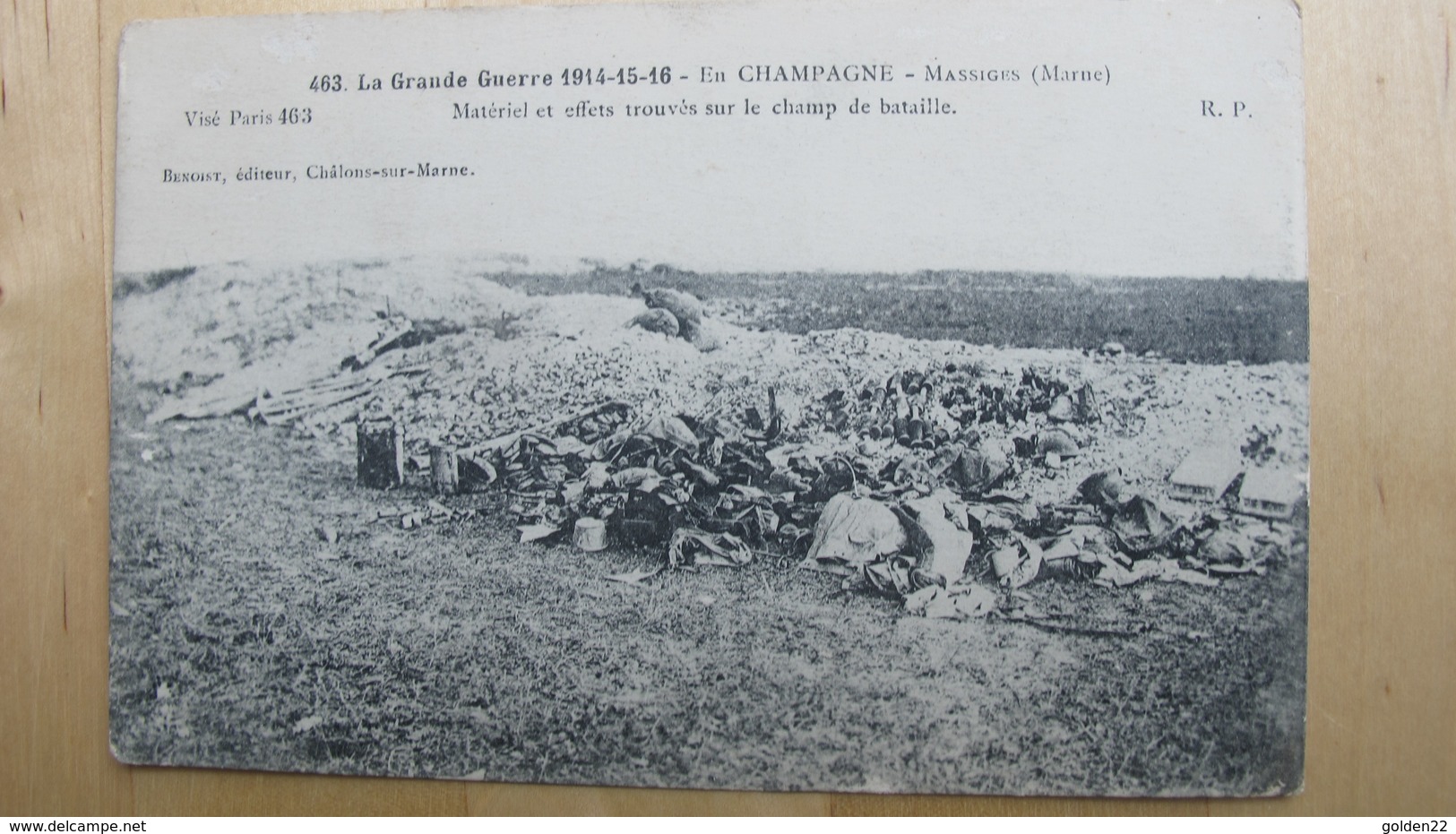 En Champagne. MASSIGES (Marne). Matériel Et Effets Trouvés Sur Le Champ De Bataille. - Guerra 1914-18