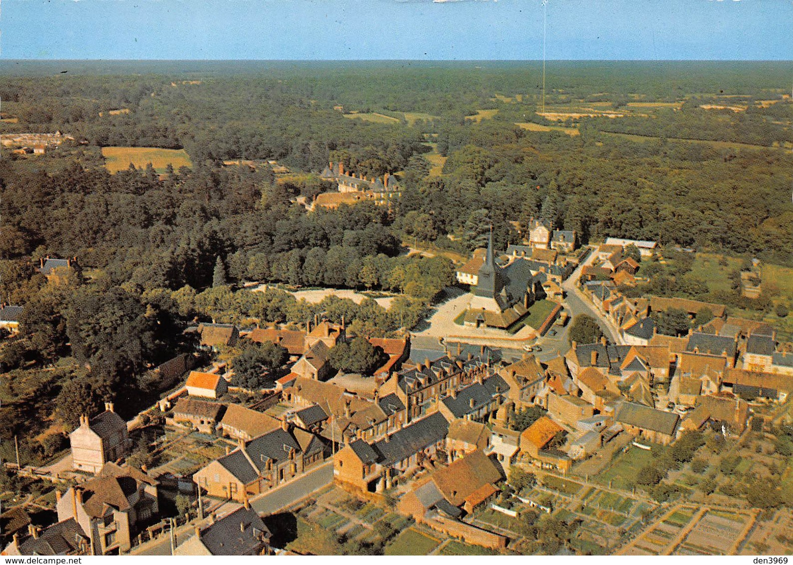 Brinon-sur-Sauldre - Le Centre - L'Eglise Et Le Château - Brinon-sur-Sauldre