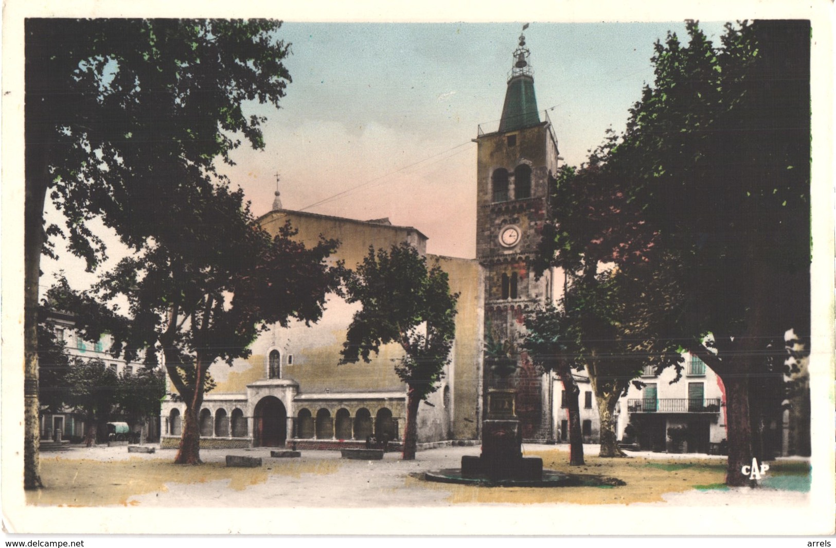 FR66 PRADES - Cap 8 - L'église Te Place De La République - Belle - Prades