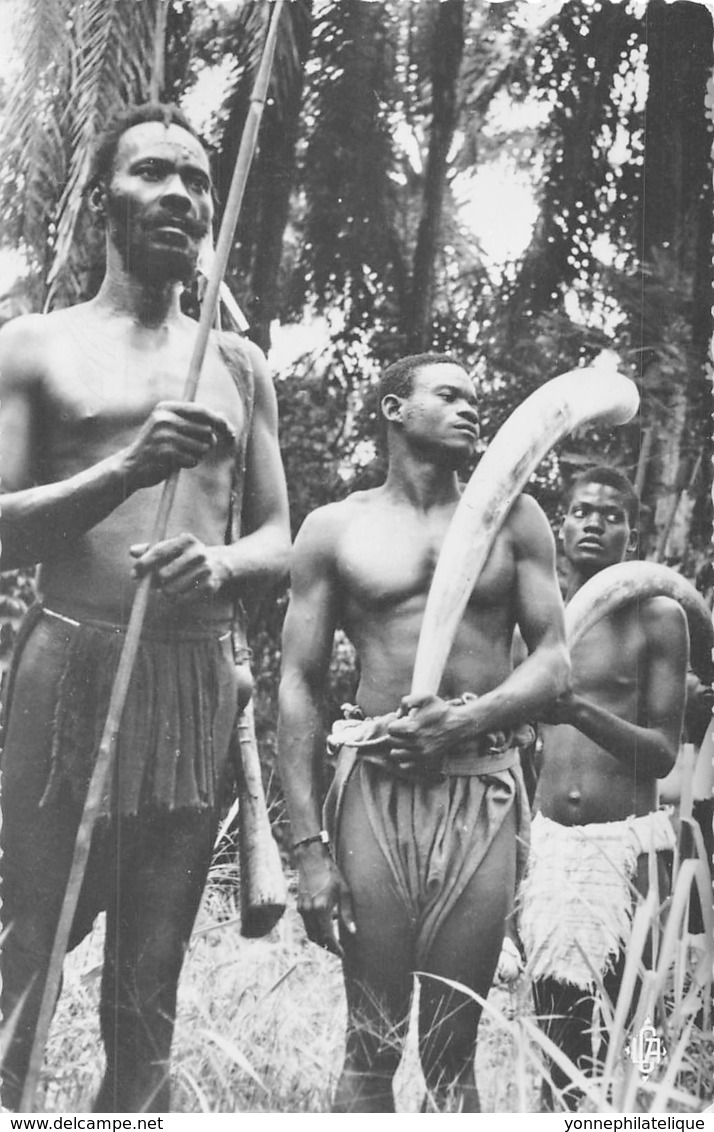 Ruanda Urundi / 17 - Chasseurs Pygmées - Ruanda-Urundi
