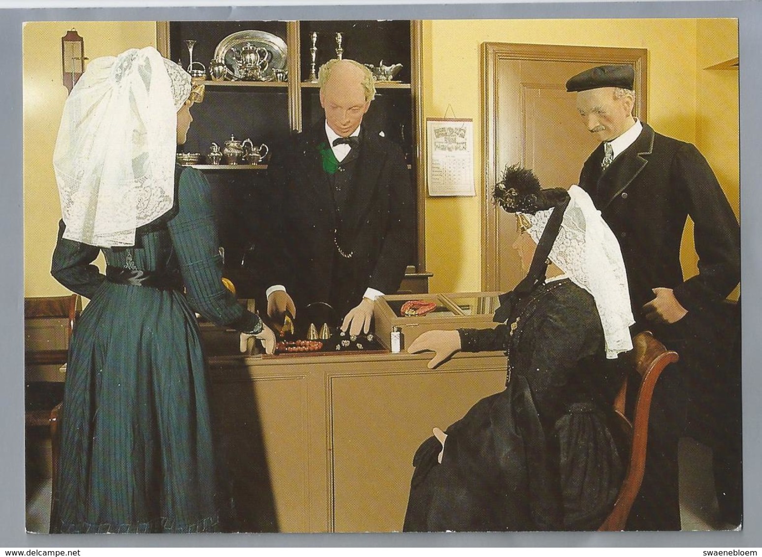 NL.- ARNHEM. Openluchtmuseum. ROTTERDAM, 1900-1910. Juwelierswinkel. - Museum