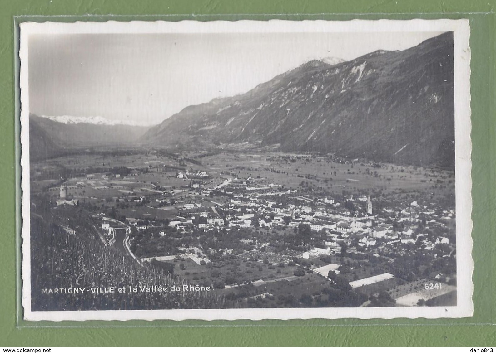 CPSM Vue Rare - SUISSE - VALAIS - MARTIGNY LA VILLE ET LA VALLÉE DU RHONE - édition Artistique Pérrochet & Matile / 6241 - Martigny