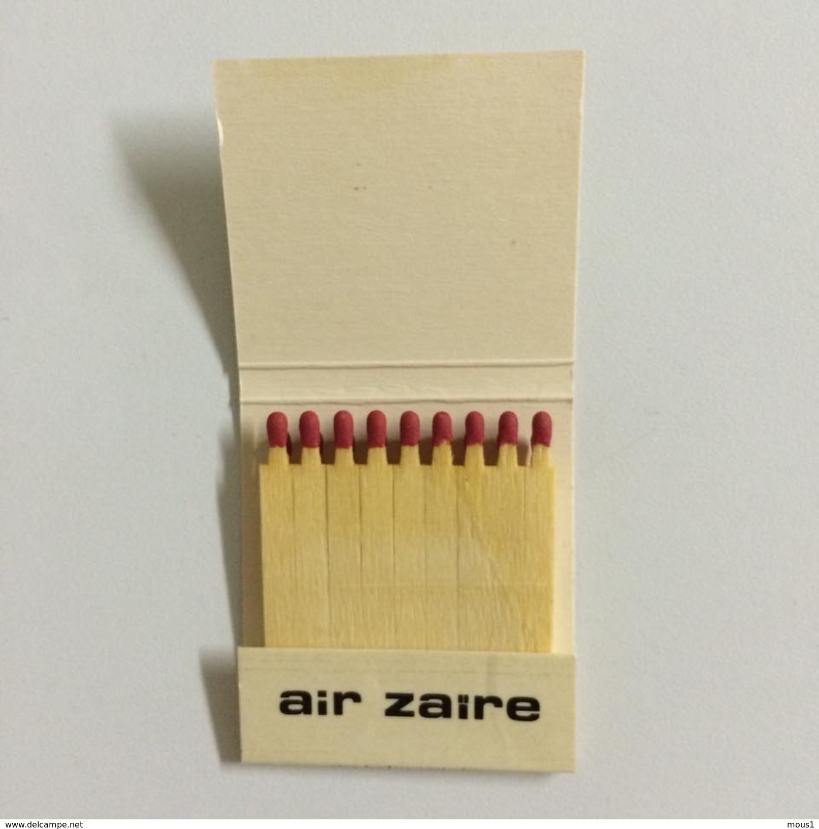 AIR ZAIRE: Une Pochette D'allumettes Neuve.  Matches Airline Company. - Luciferdoosjes