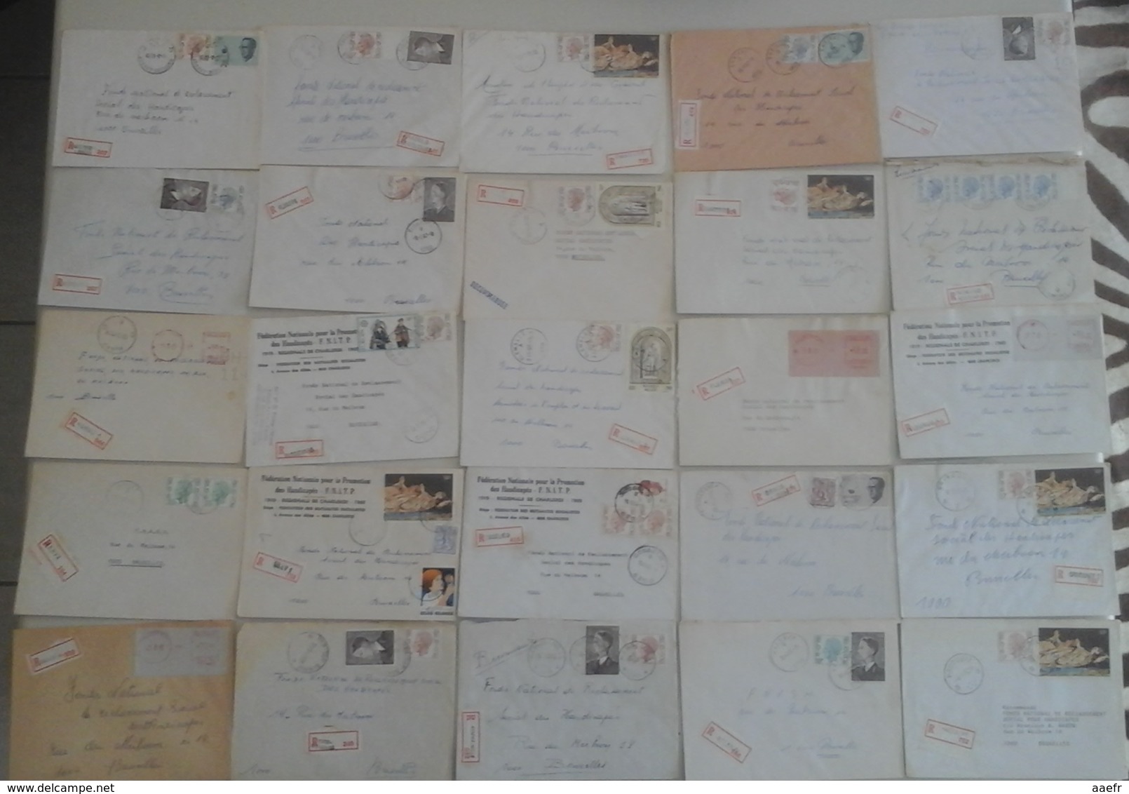 Belgique - 1981/83 - Petit Lot De 25 Lettres Recommandées Envoyées Depuis La WALLONIE - Vrac (max 999 Timbres)