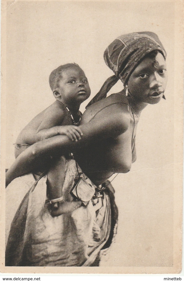 Sénégal Jeune Femme Et Son Enfant  (nu Ethnique) - Sénégal