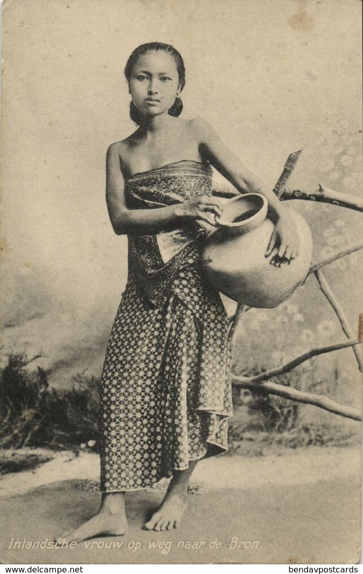 Indonesia, JAVA, Beautiful Native Girl With Vase (1910s) Postcard - Indonésie