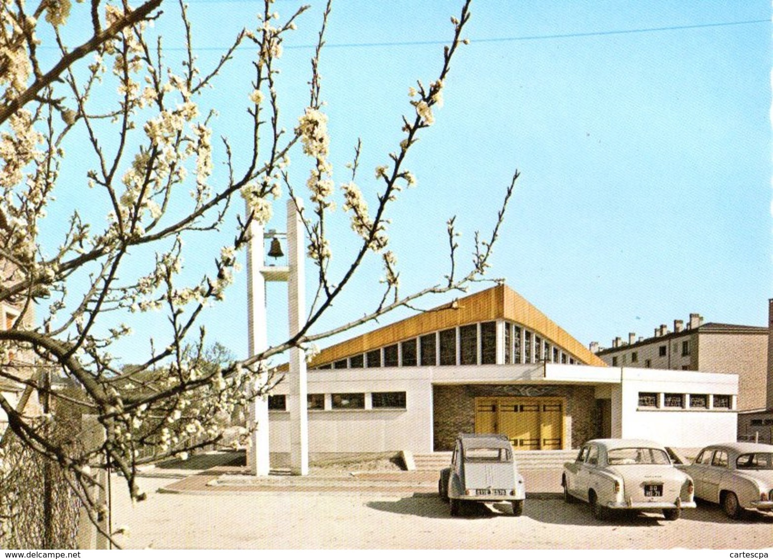 Le Plessis Bouchard L'eglise St Francois De Sales  CPM Ou CPSM - Le Plessis Bouchard