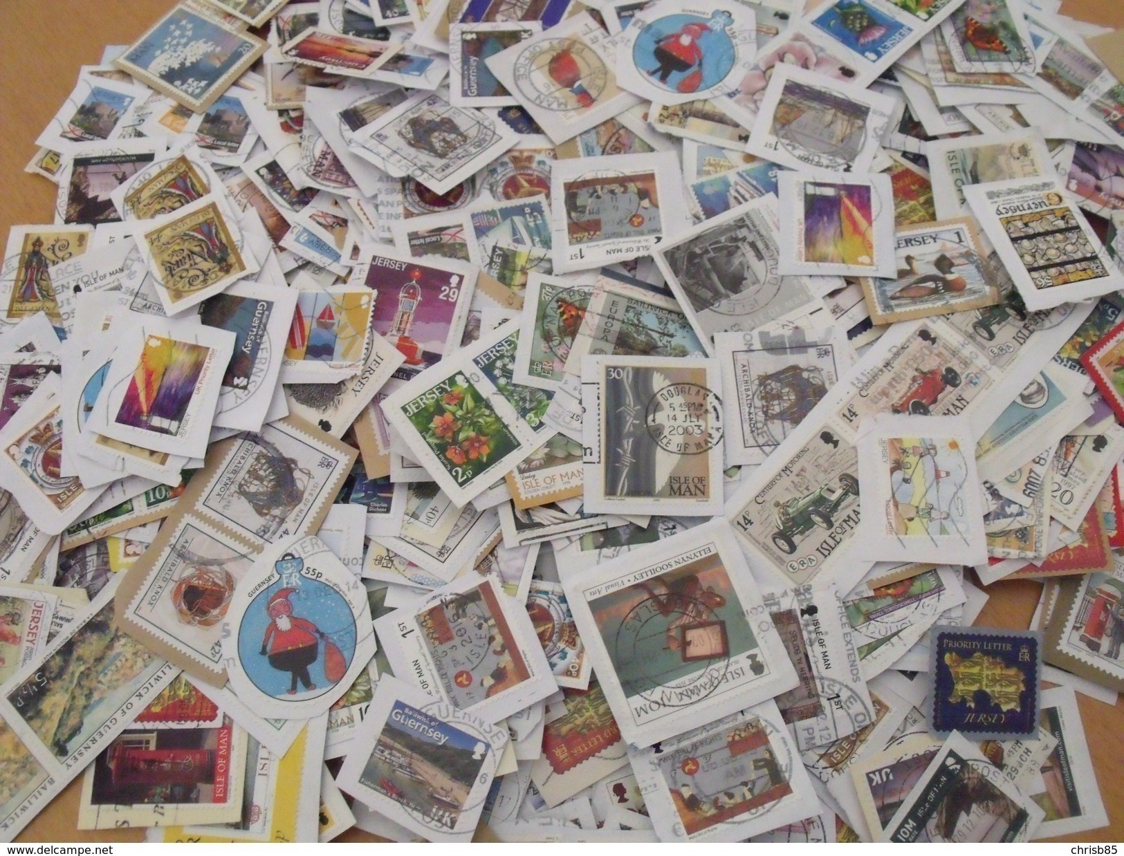 NOUVEAU LOT 0.250 Kilo 250 GRAMMES TIMBRES COLLECTION ILES ANGLO NORMANDES JERSEY GUERNESEY MAN ARRIVAGE JUIN 2018 - Vrac (min 1000 Timbres)