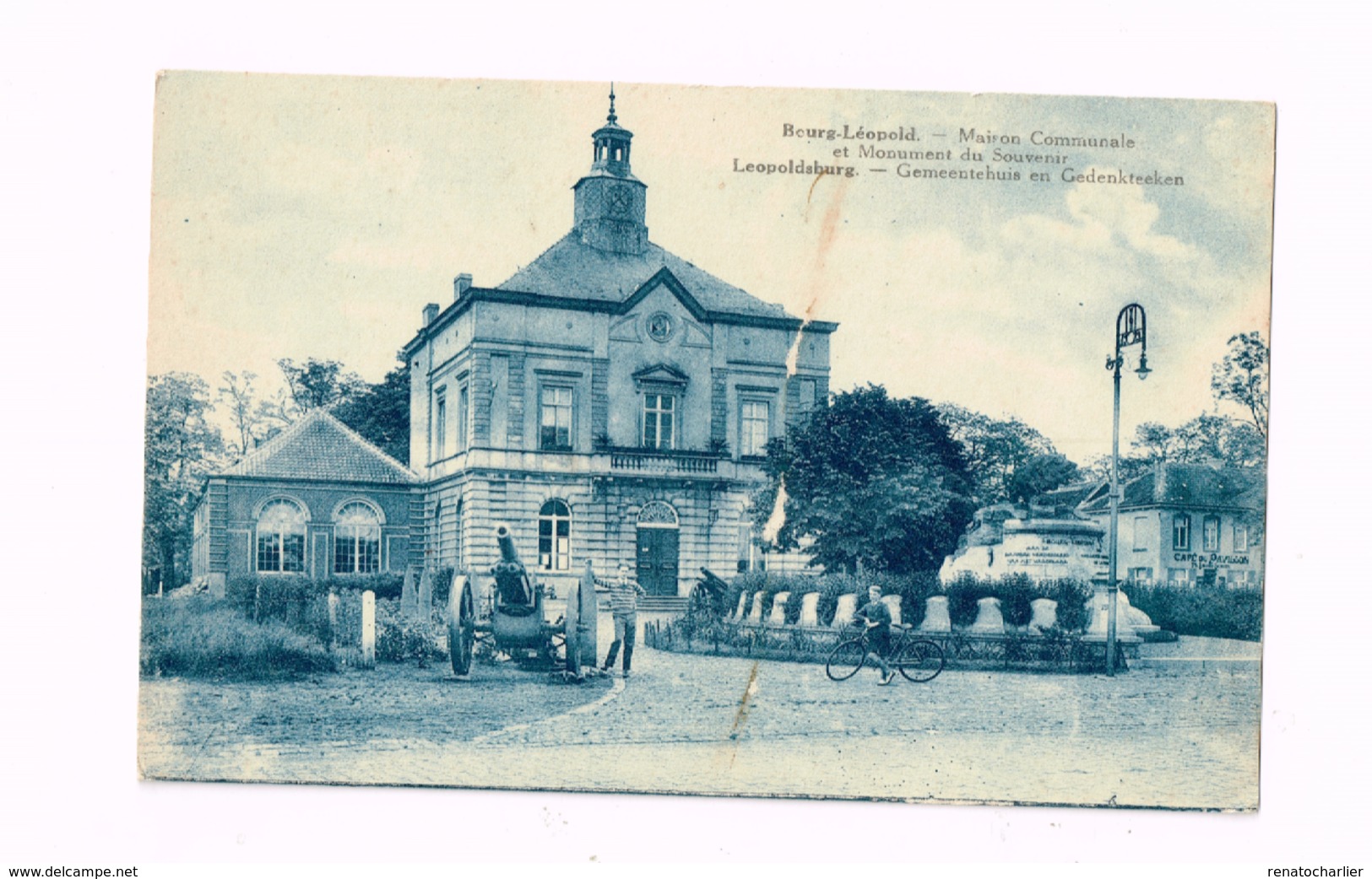 Bourg-Léopold. Maison Communale Et Monument Du Souvenir.Vélo. Canon. - Leopoldsburg