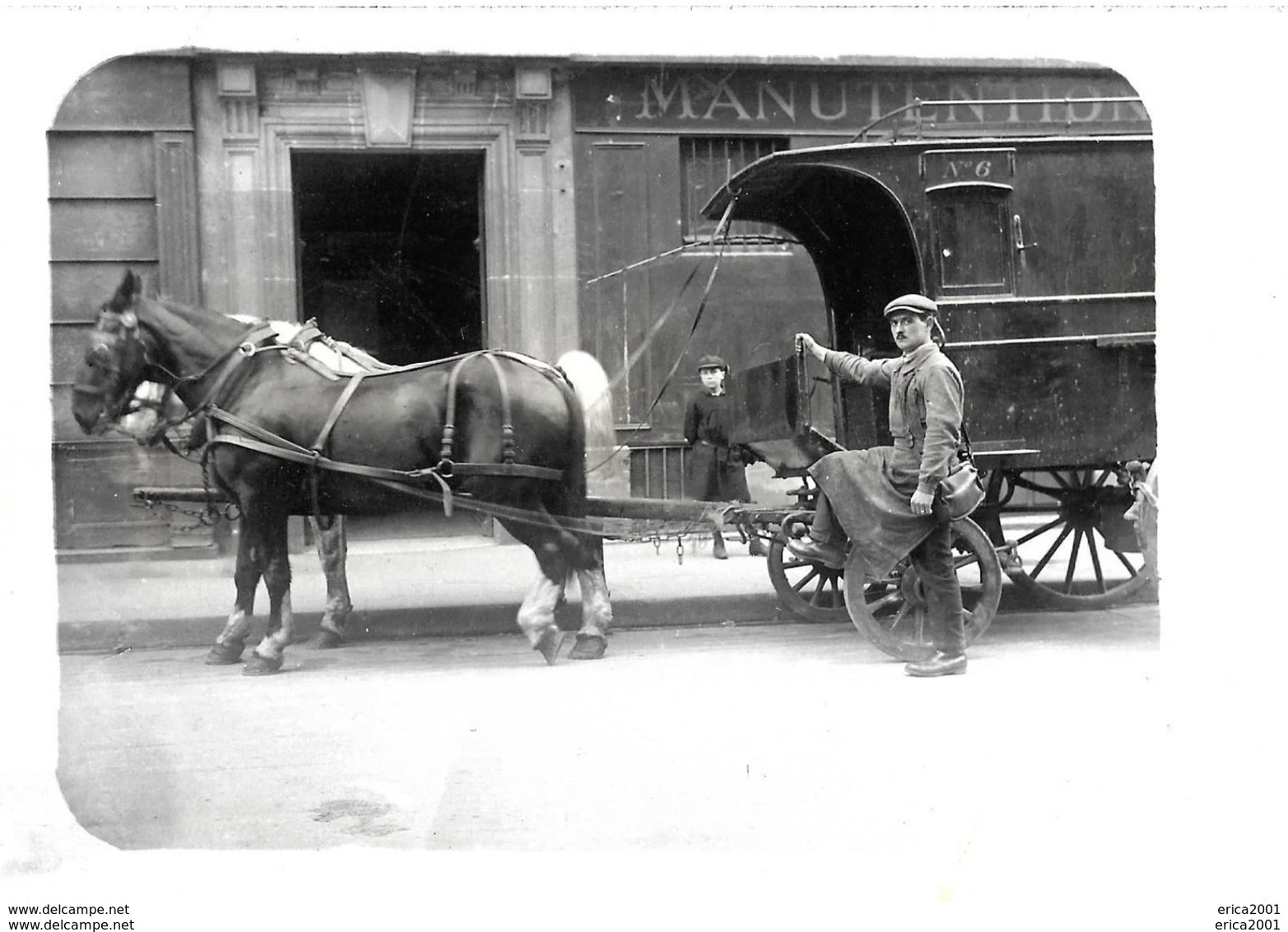 A Identifier. Cpa Photo  D'une Livraison De Marchandises Rue Des Victoires à Paris, Attelage Et Cariole De Livraison. - Te Identificeren