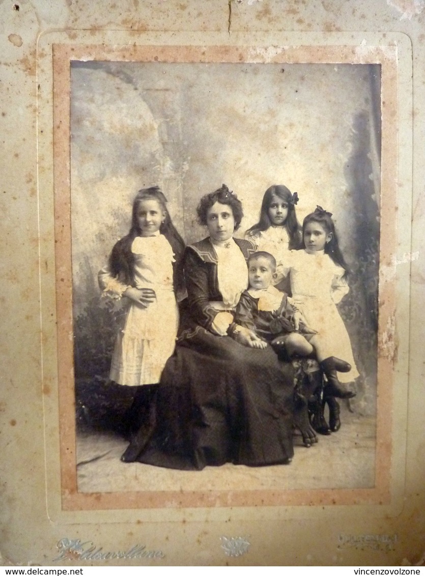 Fotografia "Ritratto Di Famiglia - Fotografo Valdeavellano, Guatemala EL SIGLIO XX Calle De Oriente" Guatemala 1898 - Personnes Identifiées