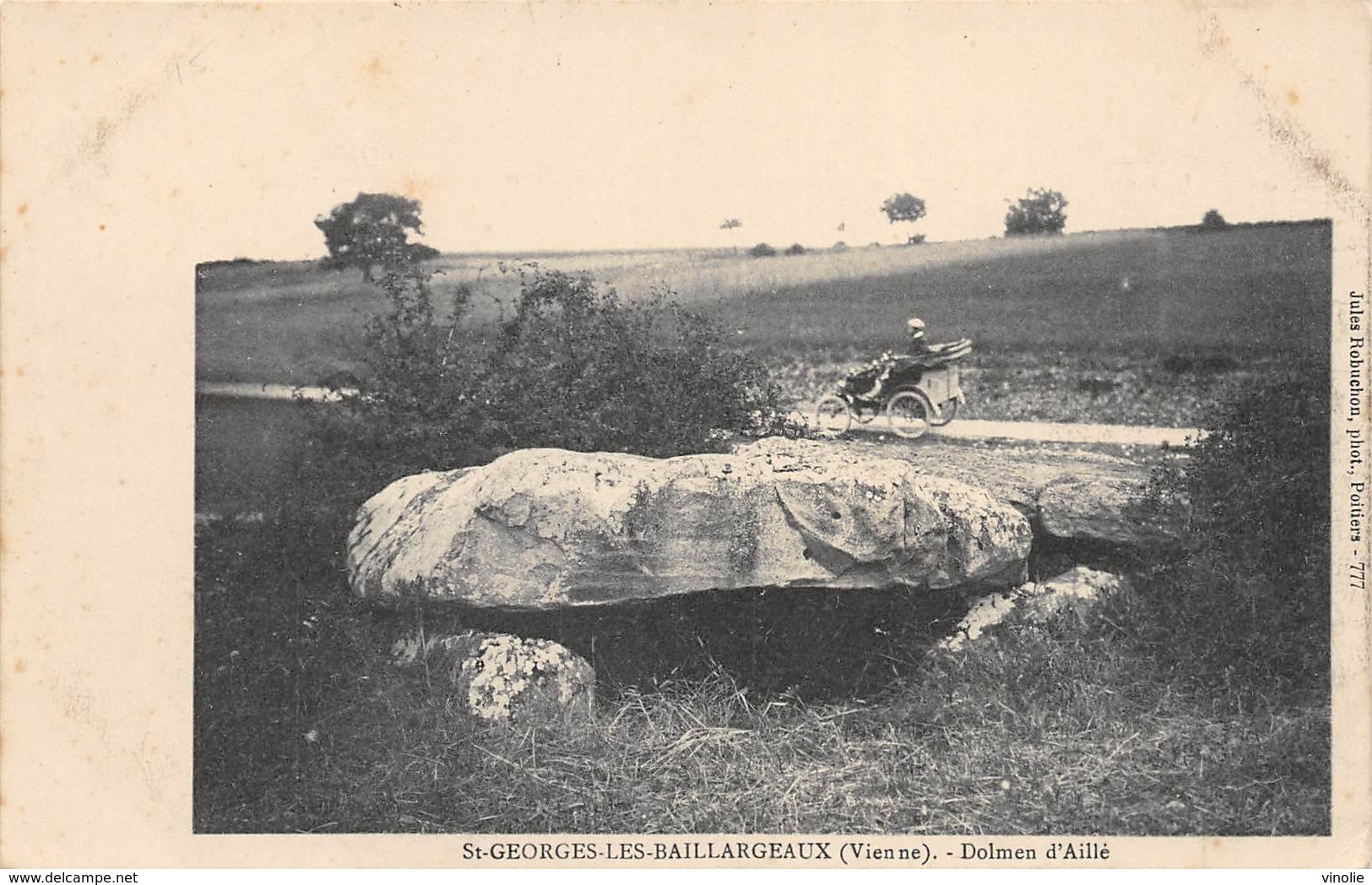 A-19-498 : MEGALITHE. ARCHEOLOGIE. DOLMEN D'AILLE A SAINT-GEORGES LES BAILLARGEAUX - Dolmen & Menhirs