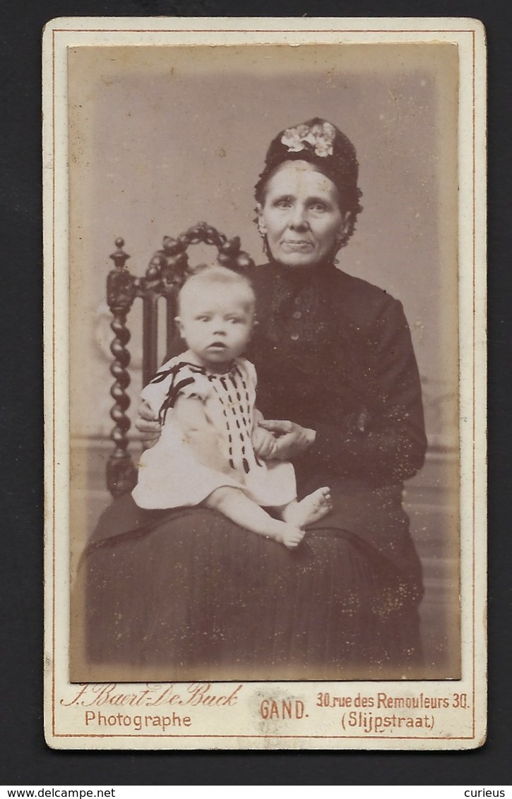 CDV * OMA EN BABY * FOTOGRAAF F. BAERT-DE BUCK * SLEEPSTR. * RUE DES REMOULEURS * GAND * 10.5 X 6 CM - Gent