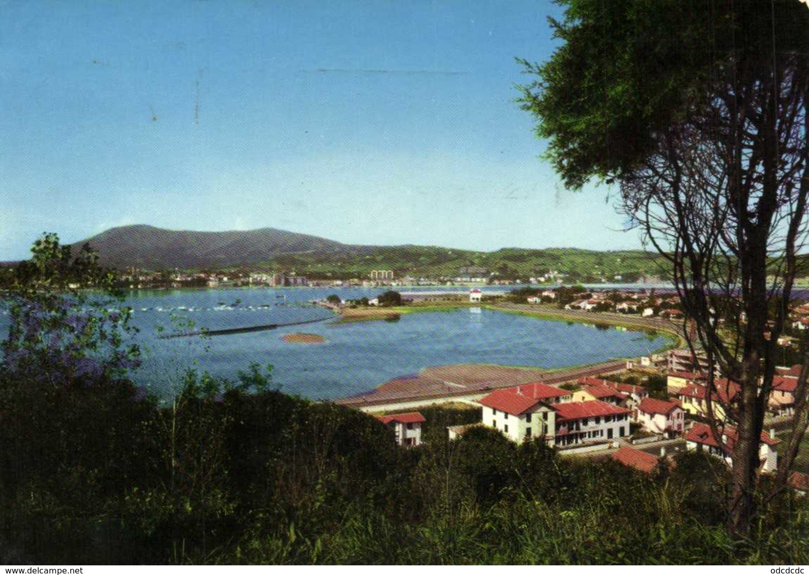 CPSM  Grand Format HENDAYE  PLAGE  La Baie De Chingoudy Au Fond L'Espagne  Colorisée RV - Hendaye