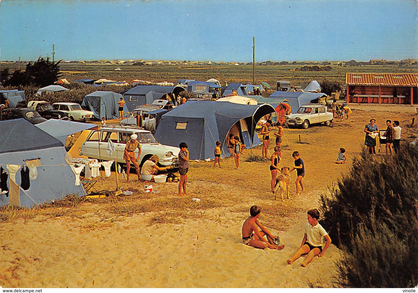 D-19-320 : ILE DE RE. SAINTE-MARIE DE RE. AMI-6 CITROËN. CAMPING - Ile De Ré