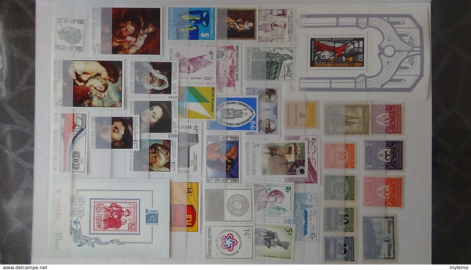 Gros album (64 photos) de timbres et 151 blocs ** de divers pays dont quelques NON DENTELES. Côte très sympa