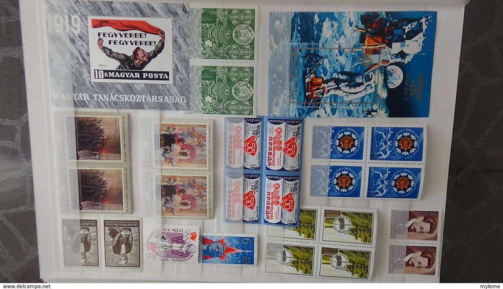 Gros album (60 photos) de timbres et 140 blocs ** de divers pays dont quelques NON DENTELES. Côte très sympa