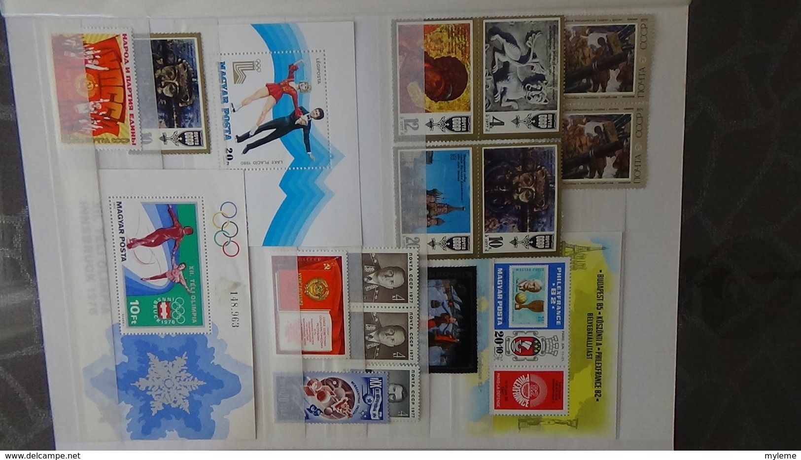 Gros album (60 photos) de timbres et 140 blocs ** de divers pays dont quelques NON DENTELES. Côte très sympa