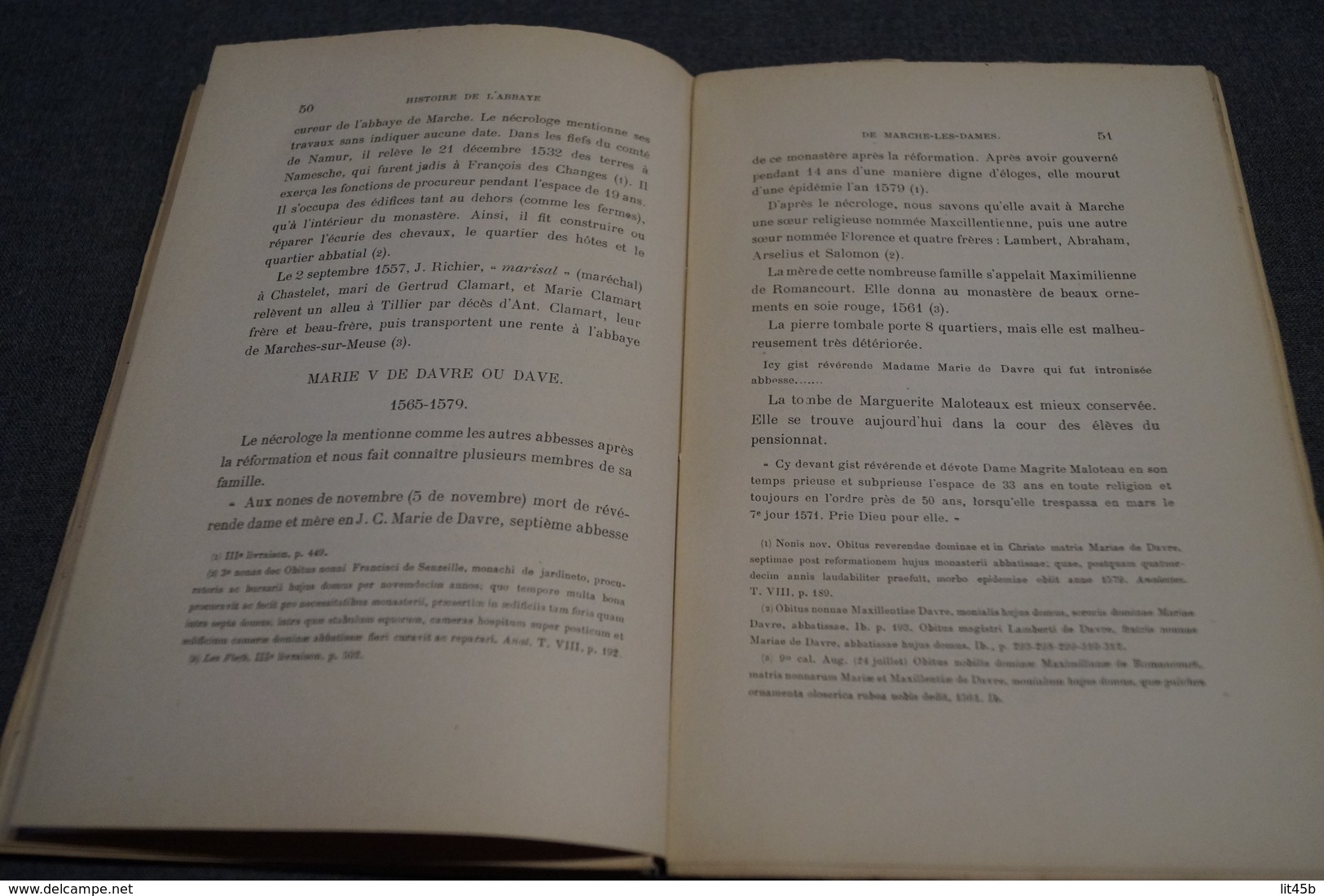 RARE 1888,histoire de l'abbaye de Marche-Les-Dames,Namur,122 pages,21,5 Cm. sur 14 Cm.