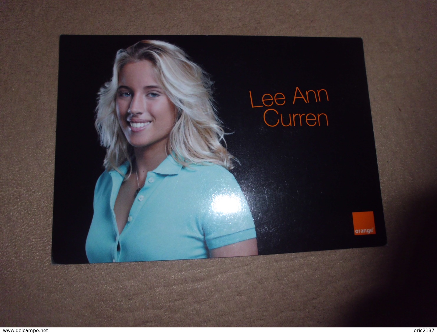 BELLE FEMME SOURIANTE .....LEE ANN CURREN ...SURFEUSE PROFESSIONELLE - Sportsmen