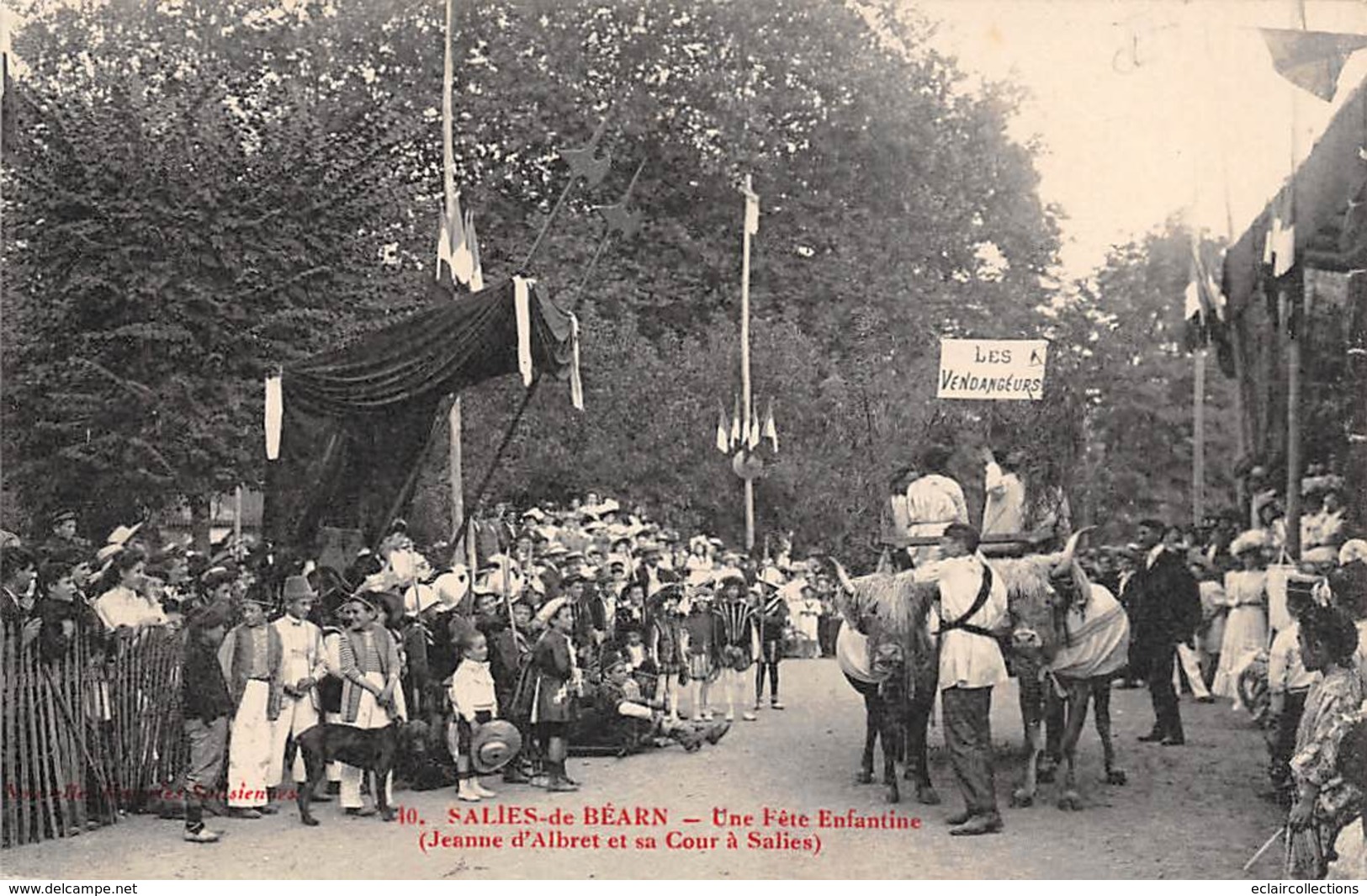 Salies De Béarn      64        Une Fête Enfantine      (voir Scan) - Salies De Bearn