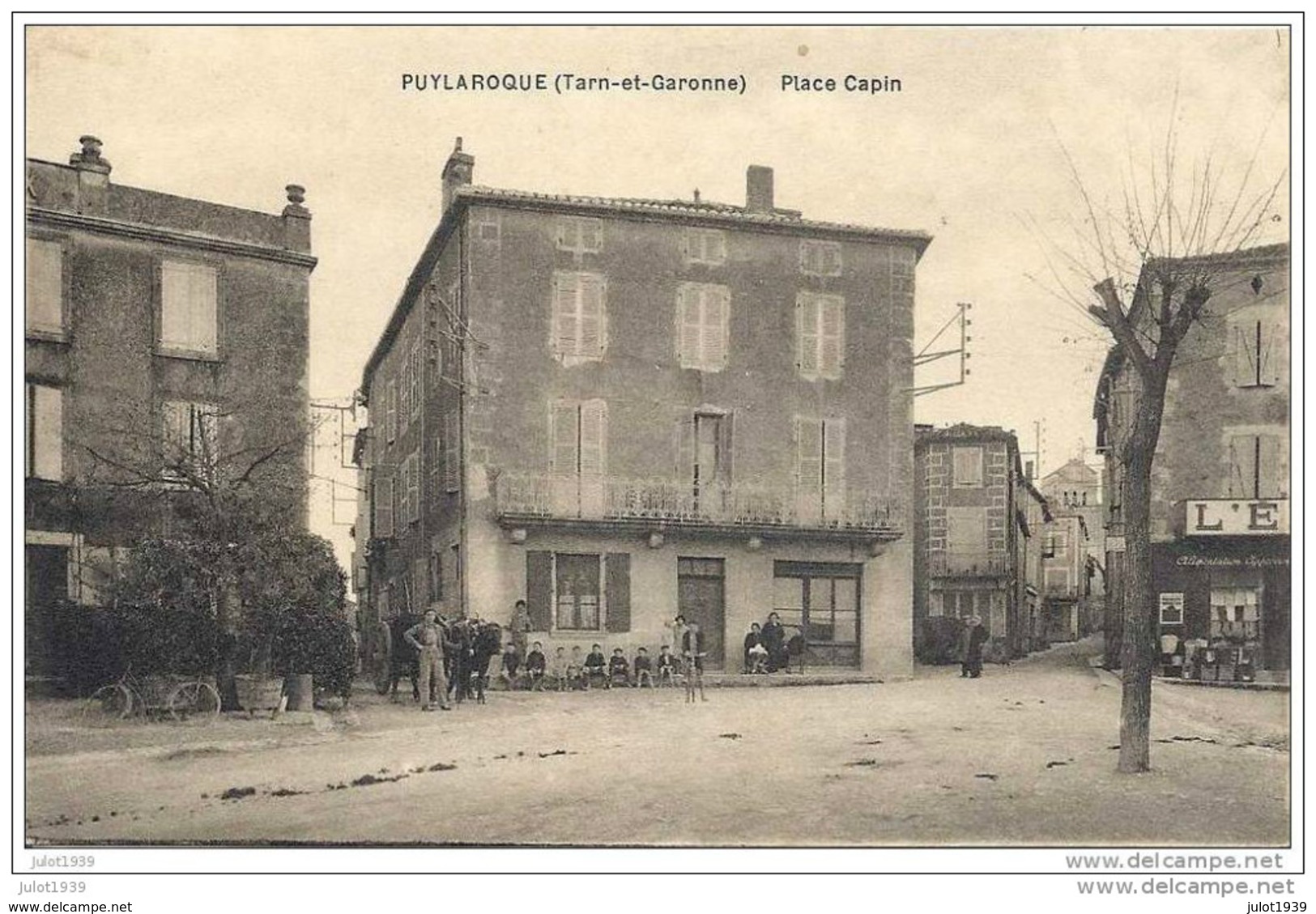 PUYLAROQUE ..-- MILITARIA 1944 .  82 .Tarn Et Garonne ..-- MONTPEZAT DE QUERCY ..-- Place CAPIN . 1944 . - Montpezat De Quercy
