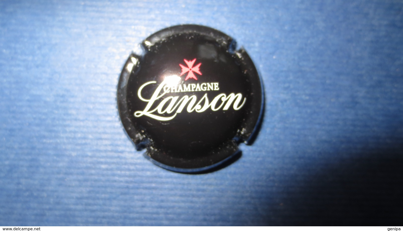 CAPSULE CHAMPAGNE LANSON Noir, Blanc Et Rouge - Lanson