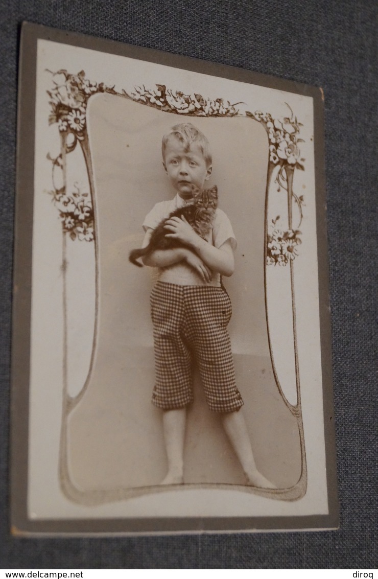 Ancienne Photo Carton,enfant Avec Chat,photo à Identifier, 12 Cm. Sur 9 Cm. - Anciennes (Av. 1900)