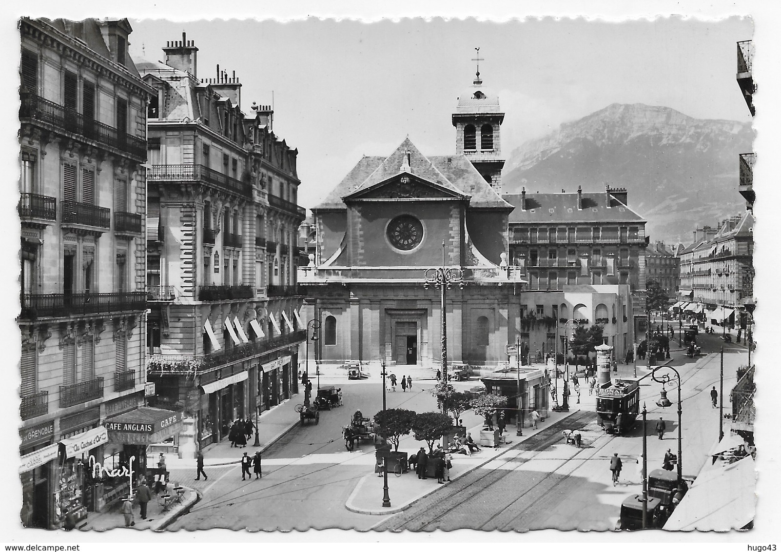 GRENOBLE - N° 4 - RUE FELIX POULOT ET LE MOUCHEROTTE AVEC TRAMWAY ET COMMERCES - CPSM GF NON VOYAGEE - Grenoble