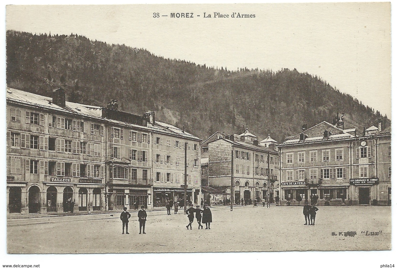 CARTE POSTALE / MOREZ LA PLACE D'ARMES - Morez