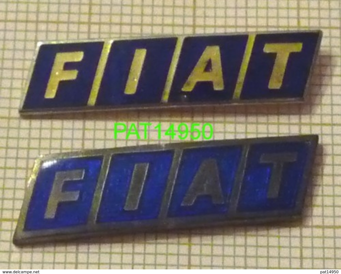 LOGO FIAT  Lot De 2 Pin's Différents En EGF - Fiat