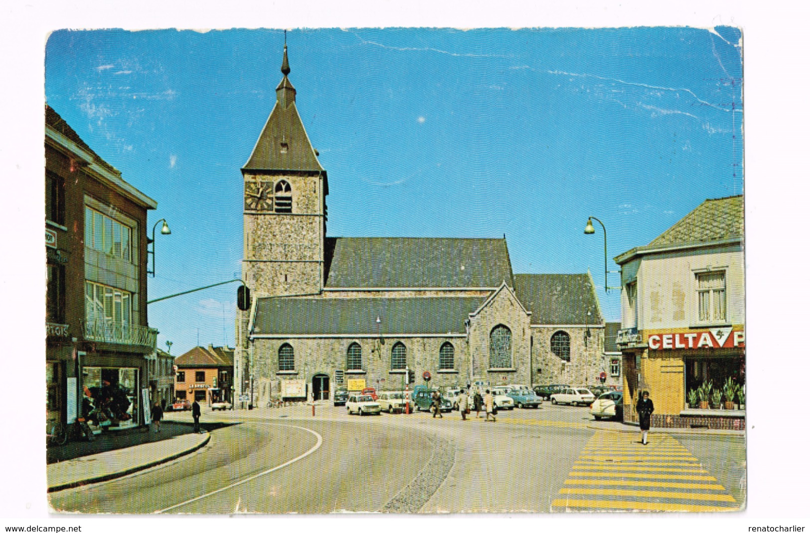 Eglise Sainte-Gertrude. Expédié à Bruxelles. Autos. - Tubeke