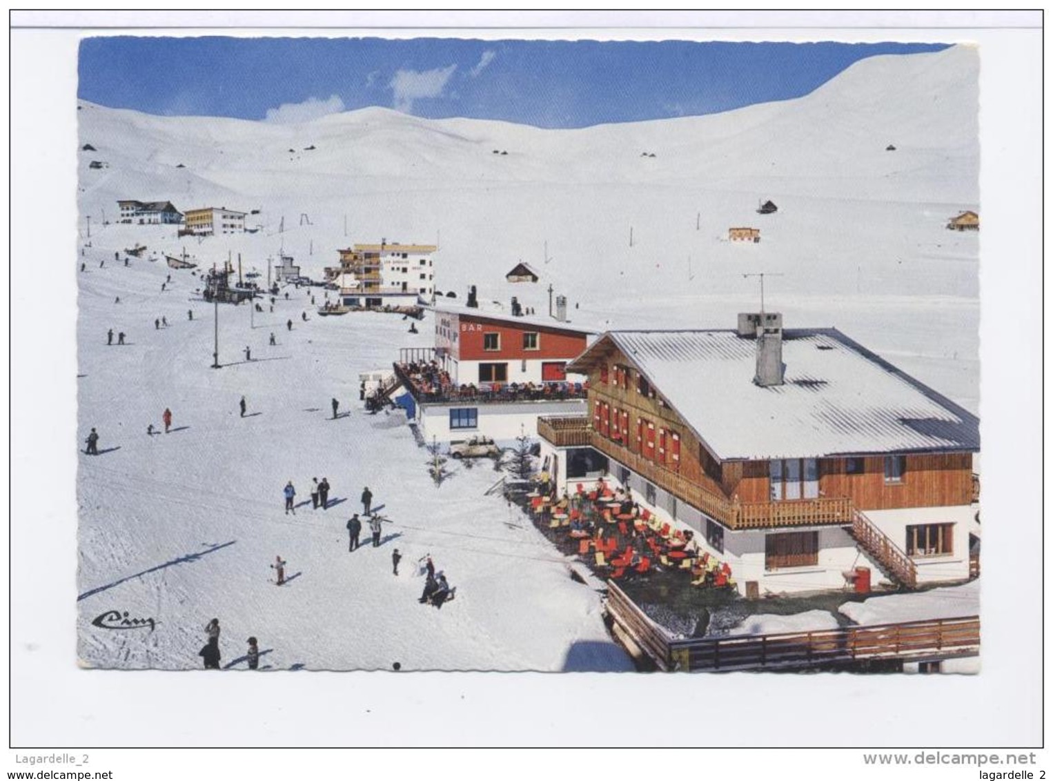 La Toussuire. E Cl. 33 Arrivee Des Pistes Face A Quelques Hotels De La Station - Autres & Non Classés