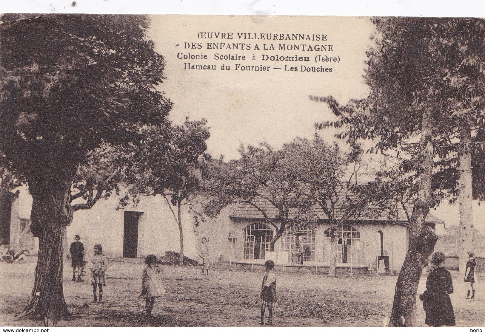 Dolomieu. Oeuvre Villeurbannaise Des Enfantsa La Montagne. Hameau Du Fournier. Les Douches - Autres & Non Classés