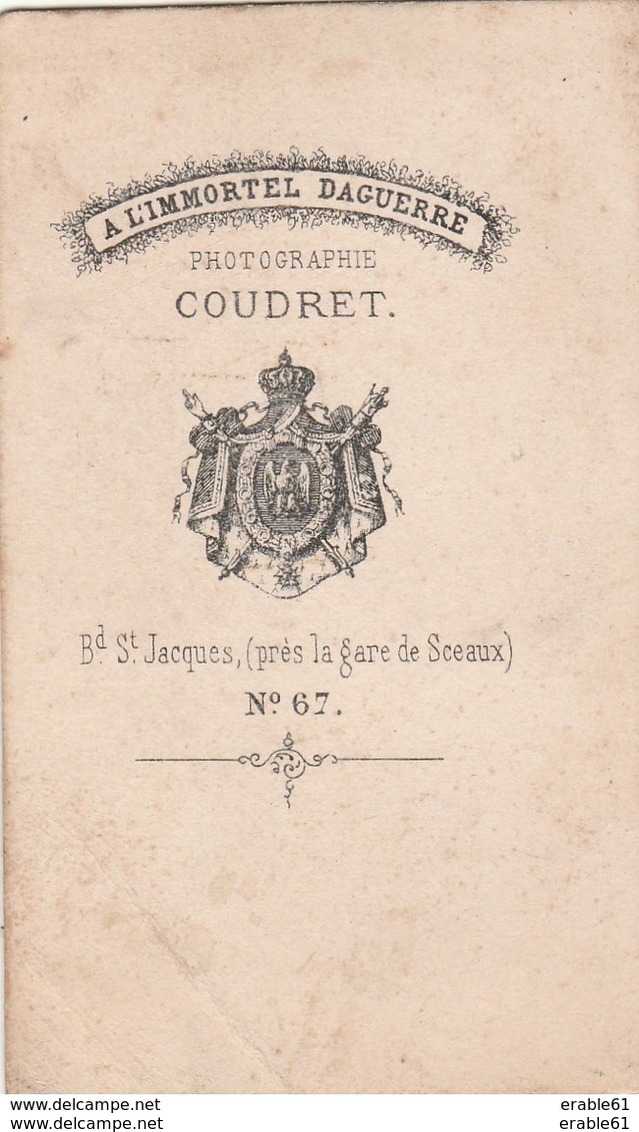 PHOTO CDV 19 EME FEMME COIFFE TYPE REGIONAL    Cabinet COUDRET  A PARIS - Old (before 1900)