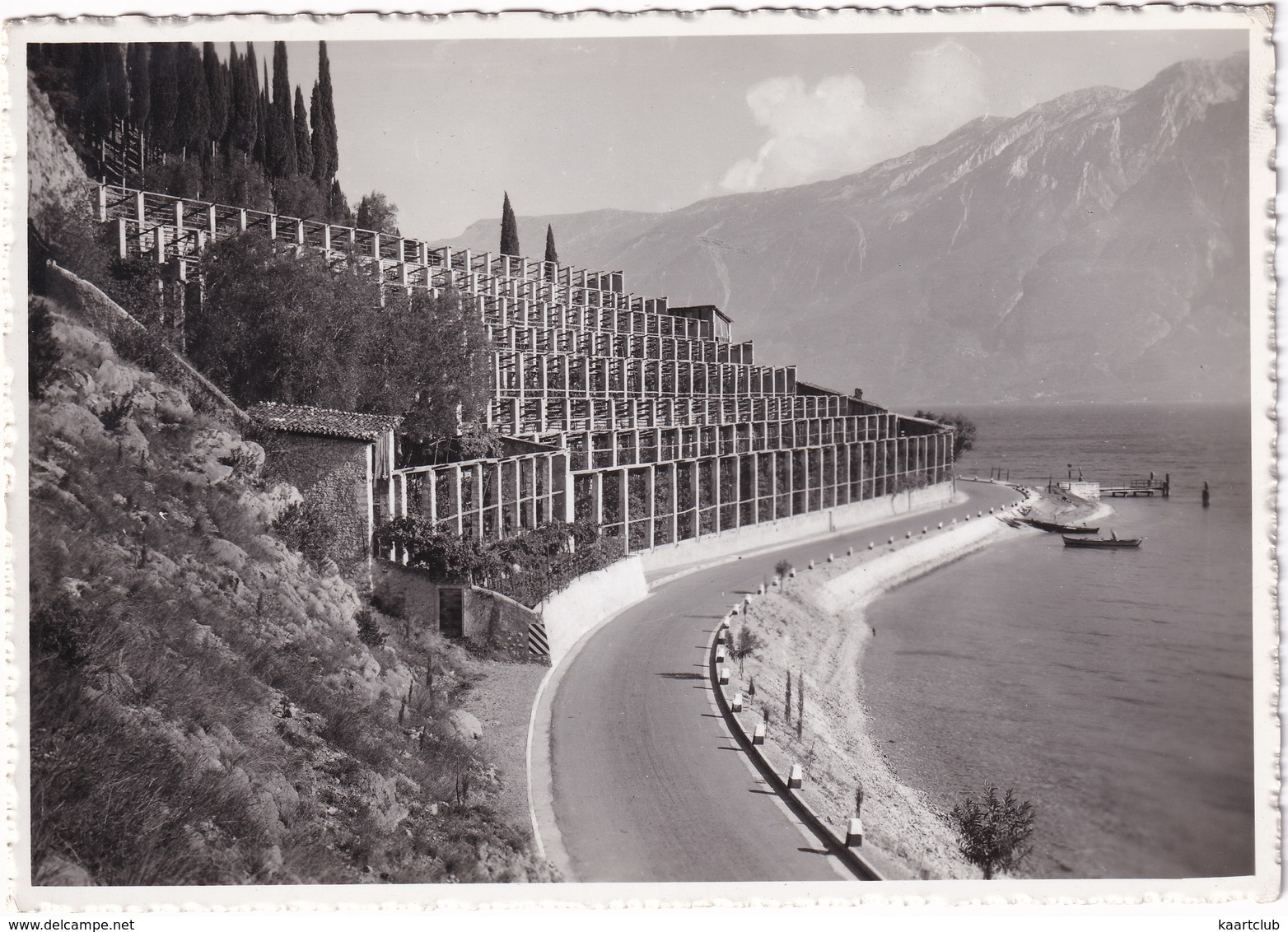 Porto Di Tignale  - Gardesana Occidentale  - (Lago Di Garda) - (Italia) - Brescia