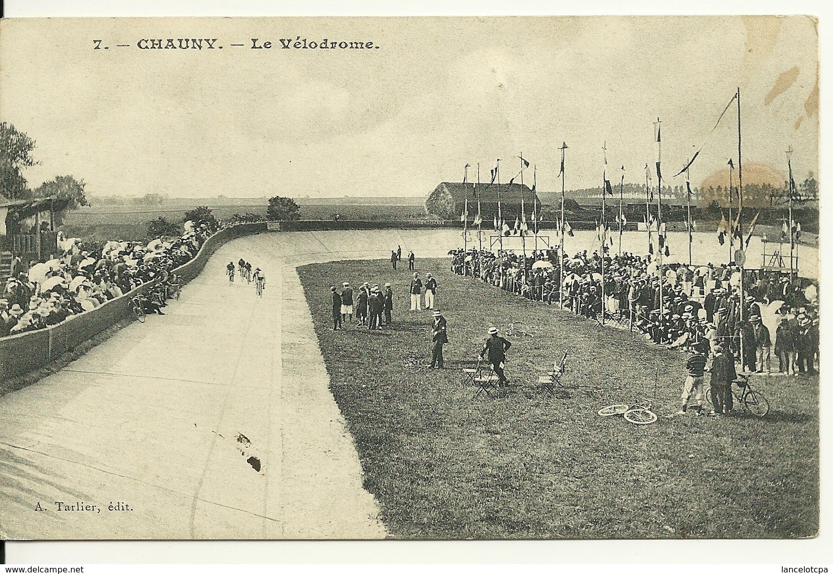 02 - CHAUNY / LE VELODROME - Chauny