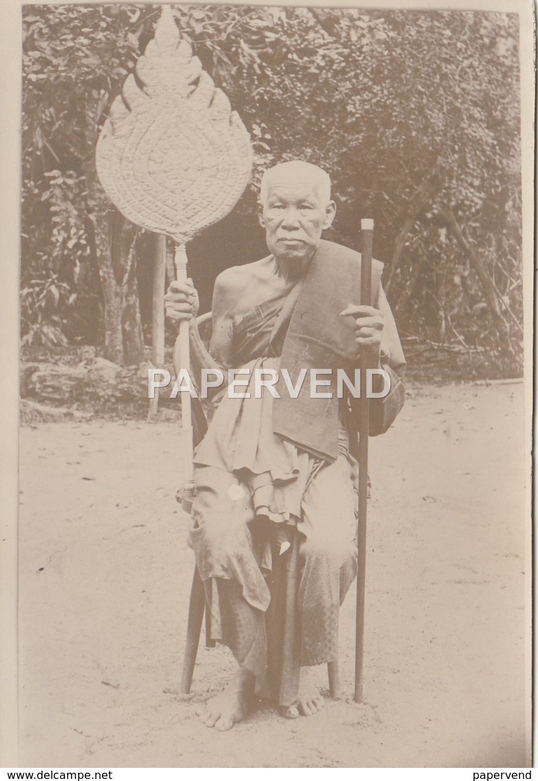 Siam  Bonze With Ceremonial Fan   Phot58 - Old (before 1900)