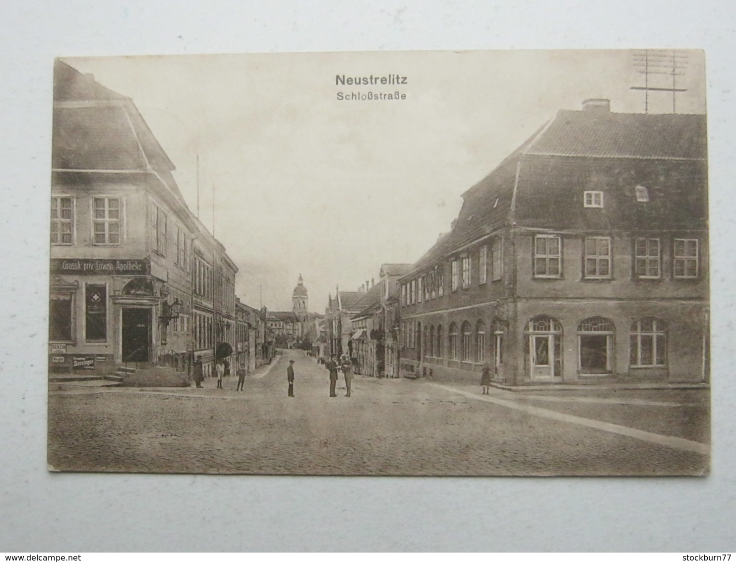 NEUSTRELITZ , Strasse, Schöne Karte - Neustrelitz